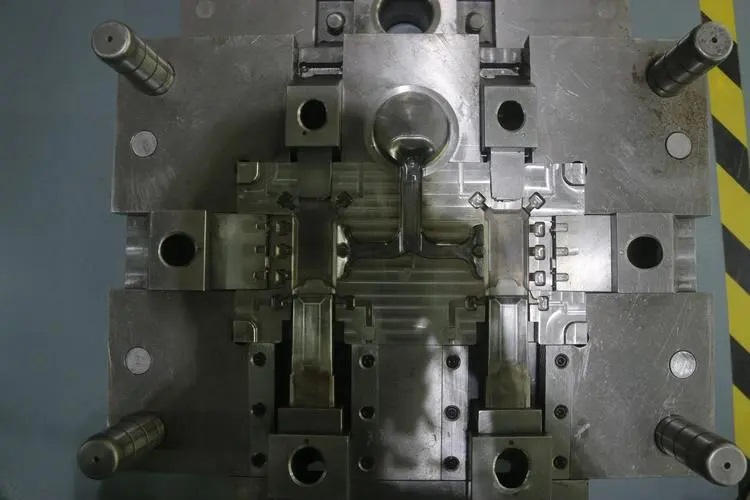 镁合金压铸常见问题及禾汇兴的解决方案